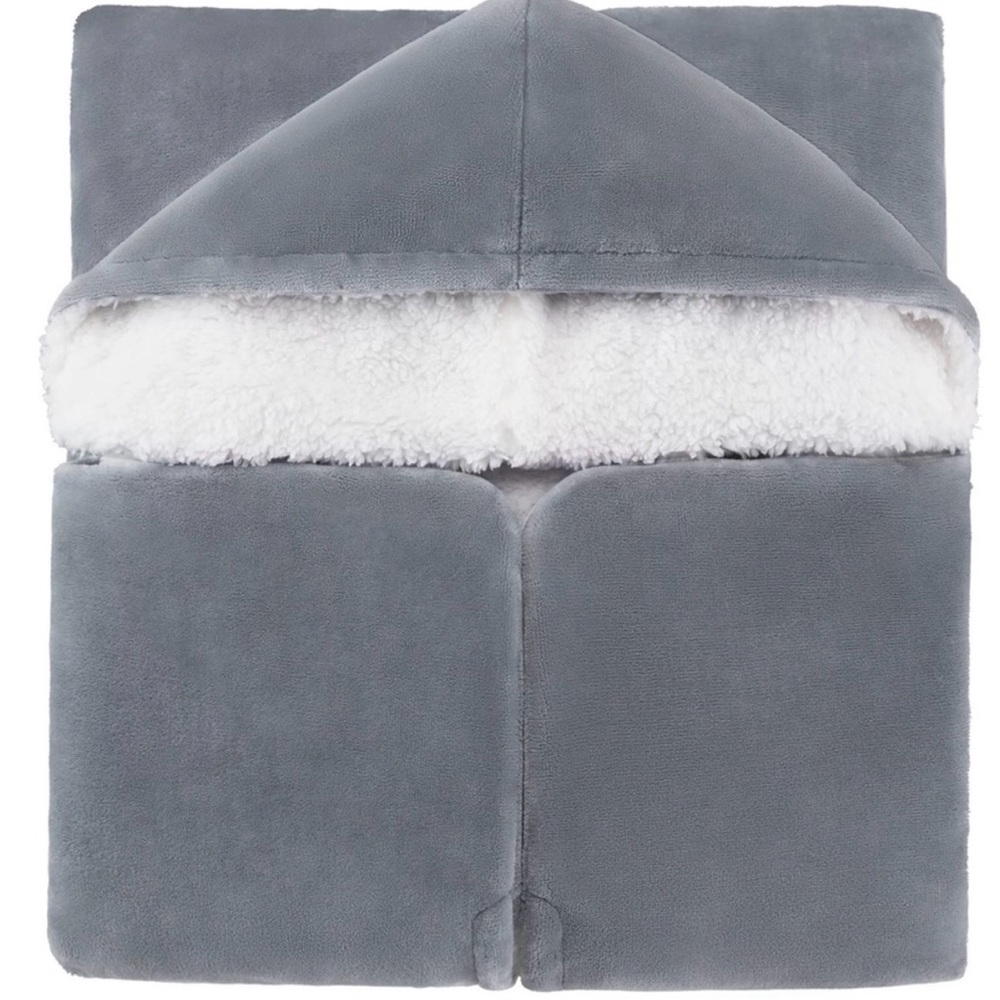 UGG Avery Hooded Throw in Soft Gray - Picture 4 of 5